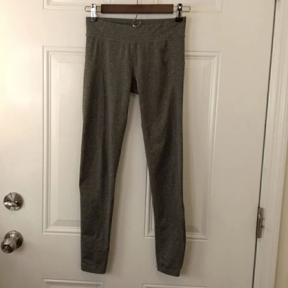 Live Love Dream charcoal gray leggings with back ruching.